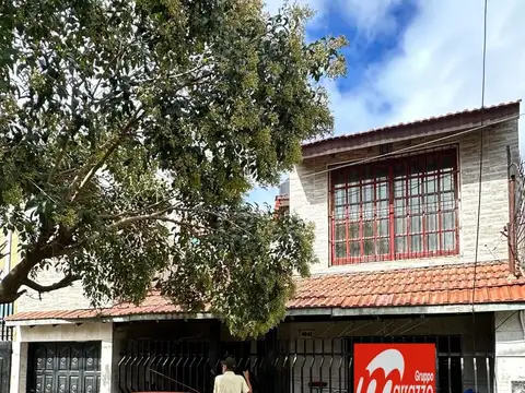 Casa - Venta - Argentina, La Matanza - CNEL. P. MURGUIONDO 4538
