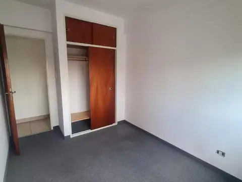 Departamento en Alquiler en Lanus, $ 680.000