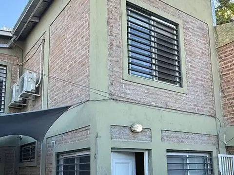 Depto Tipo Casa en Venta de 4 ambientes