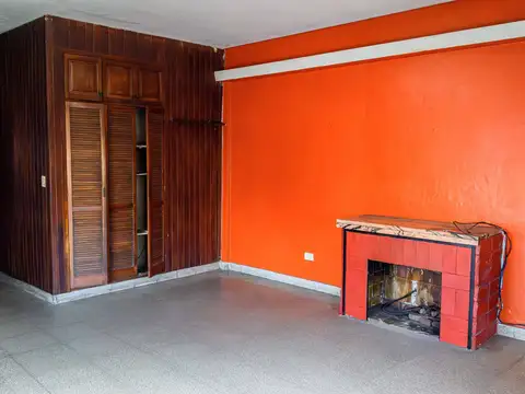 Depto Tipo Casa en Venta en Flores, USD 78.000