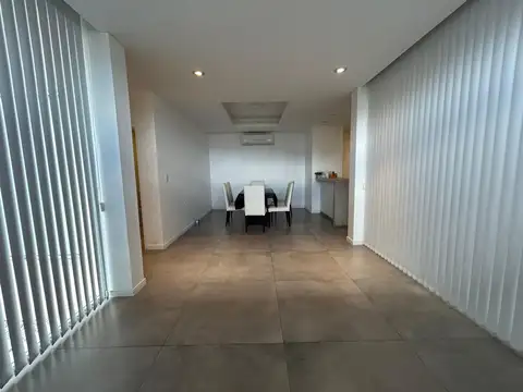 VENTA CASA 5 DORMITORIOS CON PILETA