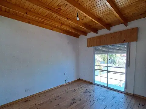 Departamento Dúplex en Barrio Residencial.