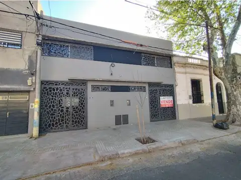 Arroyito Río: 2 Dormitorios, Cochera y Patio.