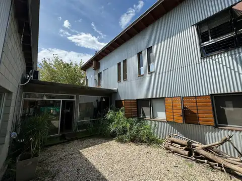 Casa 7 ambientes con 3 baños