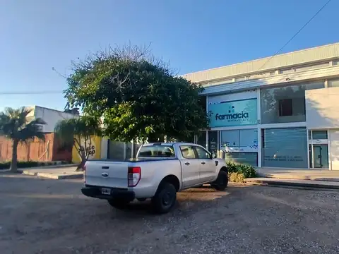 LOCAL en  Alquiler en Cno Belgrano entre 484 y 485 - Gonnet
