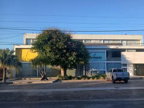 Local en  Alquiler en Cno Belgrano entre 484 y 485 - Gonnet