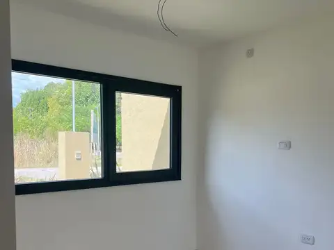 CASA MODERNA CON DOS HABITACIONES EN VENTA, GENERAL LAS HERAS