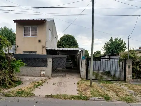 Casa en Venta de  4 dormitorios en Marcos Paz