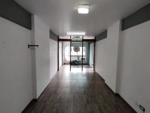 OFICINA EN VENTA EN PLENO CENTRO DE AVELLANEDA