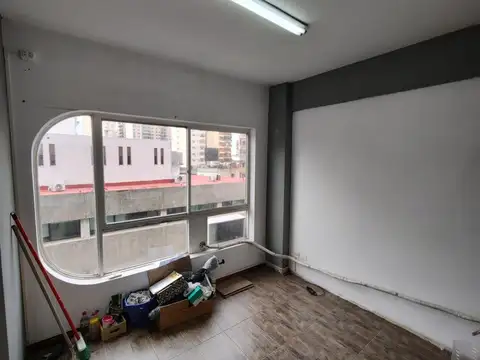 OFICINA EN VENTA EN PLENO CENTRO DE AVELLANEDA