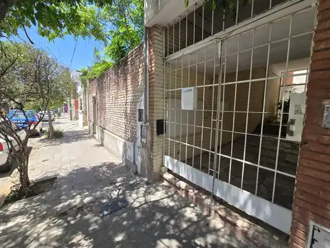 BOLIVAR 541 PB - 2 DORM 1 BAÑO PATIO PROPIO BAJAS EXPENSAS