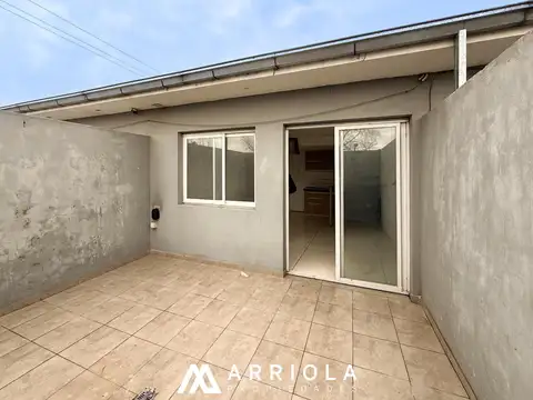 Depto Tipo Casa en Alquiler de 2 ambientes
