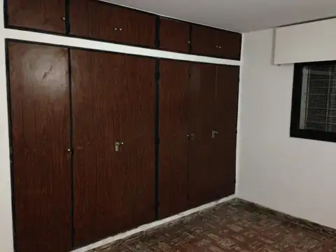 Casa en Alquiler al Oeste