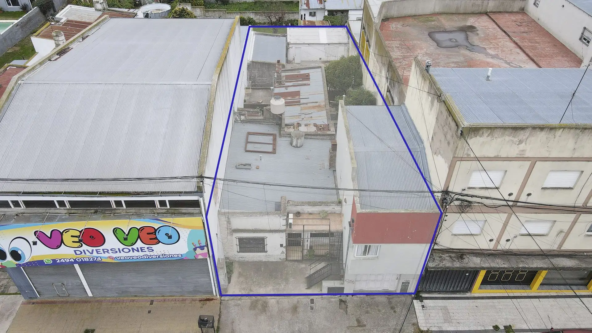 Casa y tres departamentos semicentro, 390m², 4 amb, 3 dorm, 2 baños