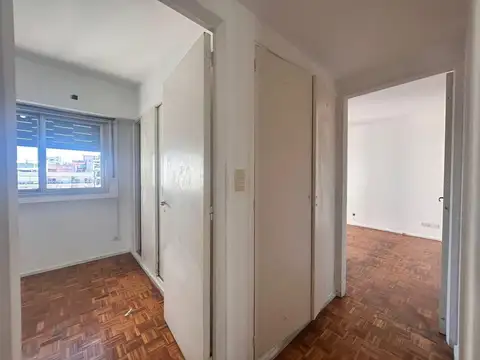Oportunidad departamento venta  2 dorm + balcon al frente todo sol- Amplio living