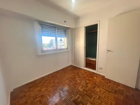 Oportunidad departamento venta  2 dorm   balcon al frente todo sol- Amplio living