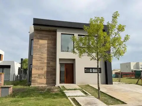 Casa a la venta en Vila Marina 1