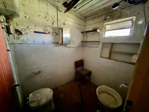 VENTA CASA A REDACCIONAR CON TERRENO 375 LIBERTAD