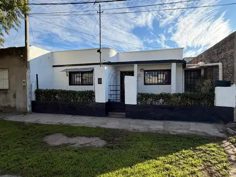 VENTA | CASA | 2 DORMITORIOS | CAPITÁN BERMÚDEZ