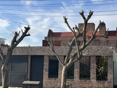 Casa en venta -Marcos Paz