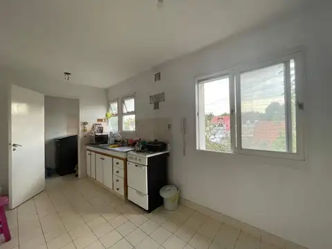 Departamento 4 ambientes con 2 baños