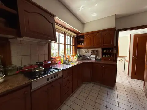 VENTA IMPORTANTE CASA EN RONDEAU 572. MACROCENTRO