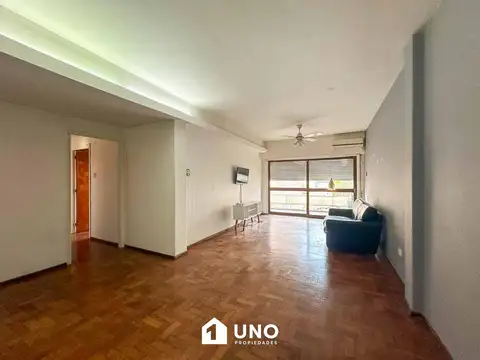 Maipú y San Luis - Amplio Dpto de 2 Dormitorios Externo.