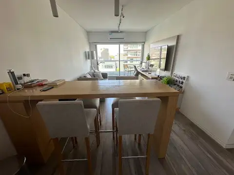 Departamento divino Alquiler CON MUEBLES 2 ambientes SIN COCHERA Olivos La Palmera