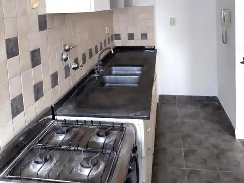 Buenos Aires 1200, Piso 9