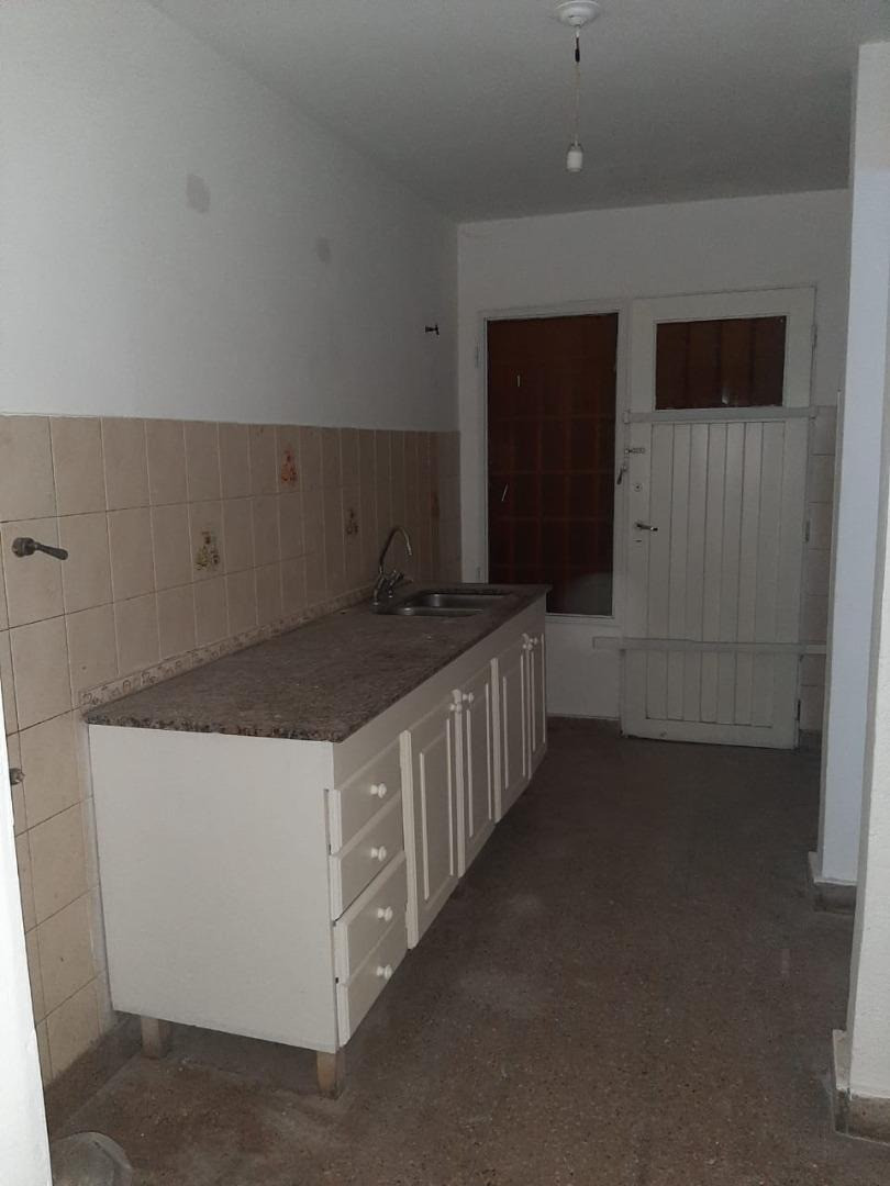 Cerro Colorado 3400, Piso pb