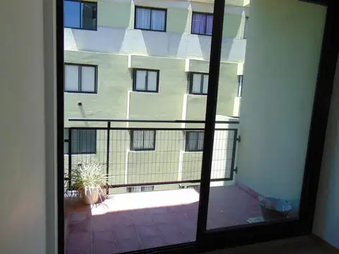 Departamento en Alquiler en Jose Leon Suarez, $ 500.000