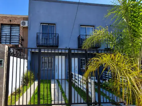 Duplex en venta Escobar 2 dorm. jardin a estrenar