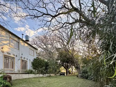 Cabaña con salida y bajada al río en San Javier