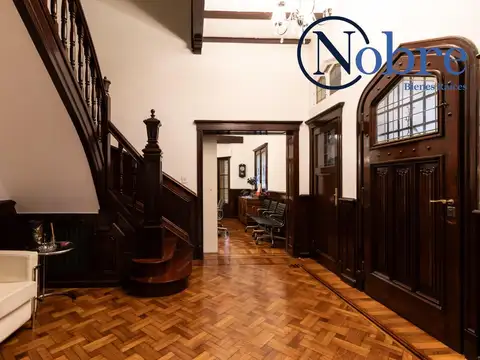 Casa 6 ambientes con 5 baños