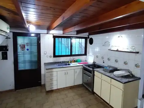 Depto Tipo Casa en Venta en Lanus Oeste, USD 69.000