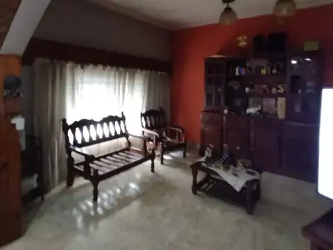 (LEG-1691) ALFREDO PALACIOS  al 4400 - CASA MULTIFAMILIAR