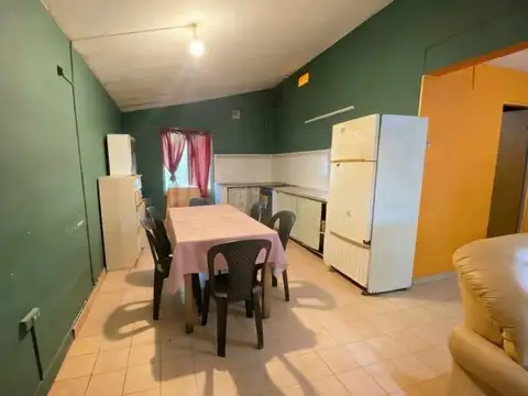 Casa 5 ambientes con 1 baño