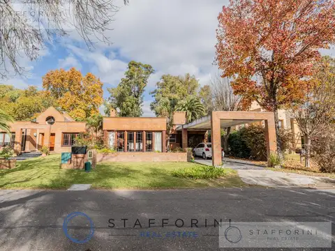 CASA EN 2 LOTES EN COUNTRY CLUB EL CARMEN