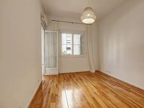 Depto Tipo Casa en Alquiler en Recoleta, USD 1.600