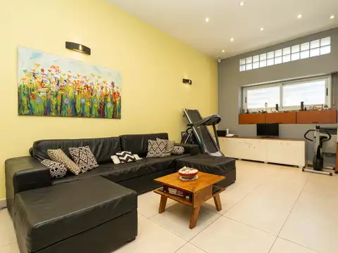Casa en Venta en Villa General Mitre, USD 495.000