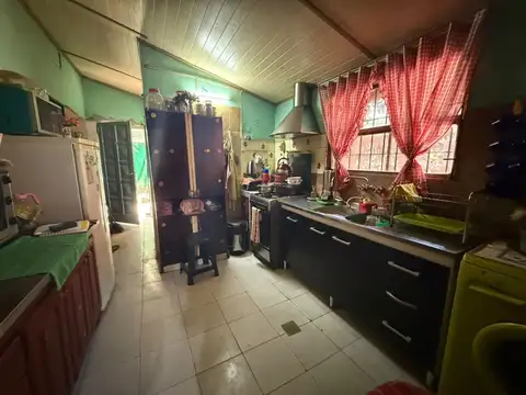 Casa 4 ambientes con 1 baño