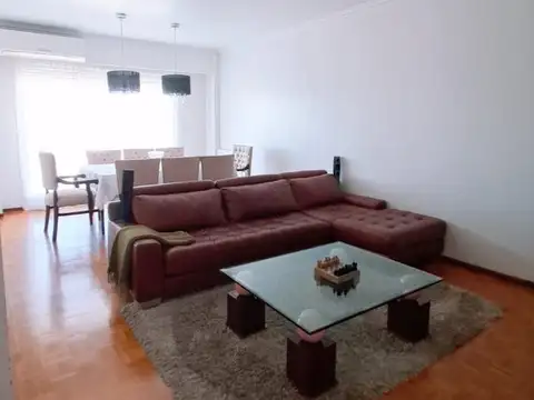 HERMOSO DEPARTAMENTO 4 AMB C/ DEP., COCHERA FIJA Y BAULERA