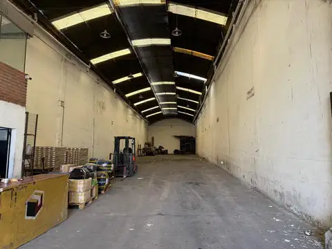 Galpón de 760m2. Entrada de Contenedor. Medidor Trifasico