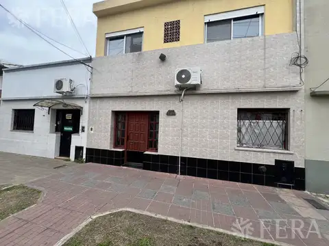 Depto Tipo Casa 4 ambientes con 2 baños