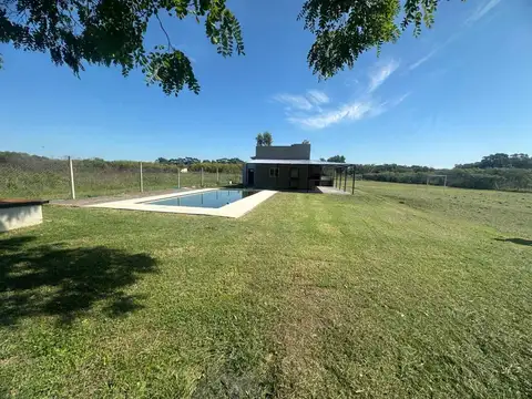 Venta Quinta con Pileta en CHACRAS DEL LAGO