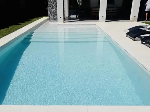 Casa 6 ambientes con 6 baños