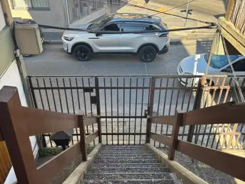 yapeyu y 3 de febrero , Piso 1