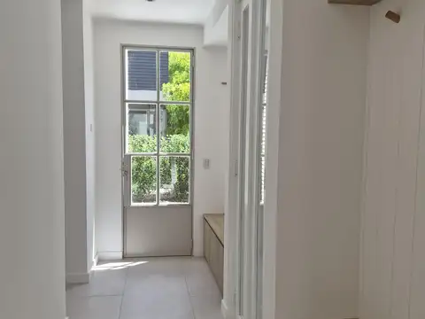 Casa en Venta en Laguna Grande, USD 629.000