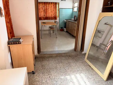 Casa 4 ambientes con 1 baño