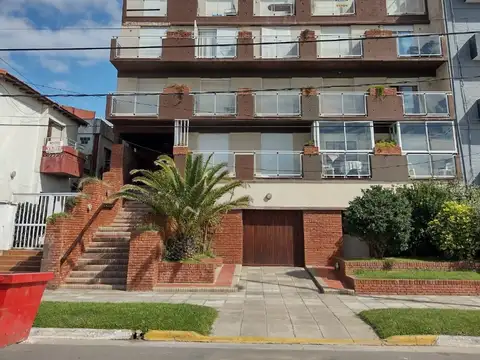 Departamento 2 ambientes con bohardilla  y excelente vista al mar